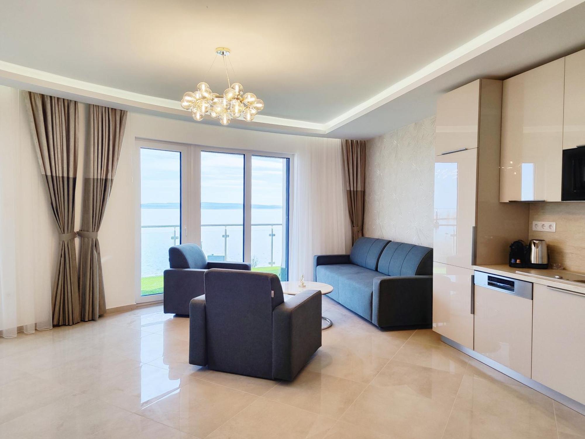 קסזטלי Royal Martin'S Apartment מראה חיצוני תמונה